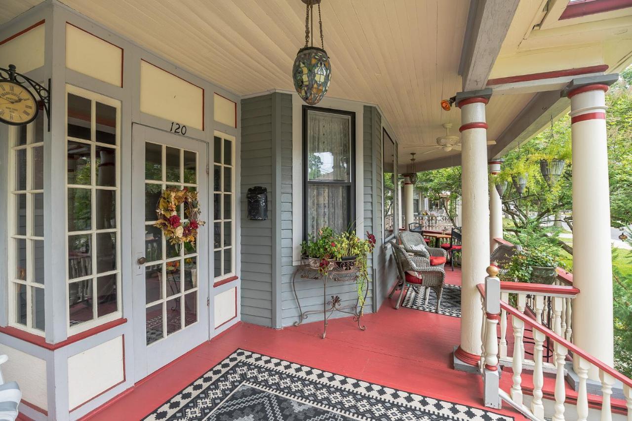 The Inn On Holly B&B Pitman Экстерьер фото