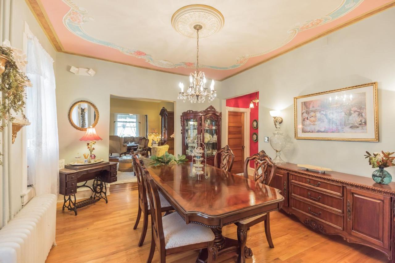 The Inn On Holly B&B Pitman Экстерьер фото