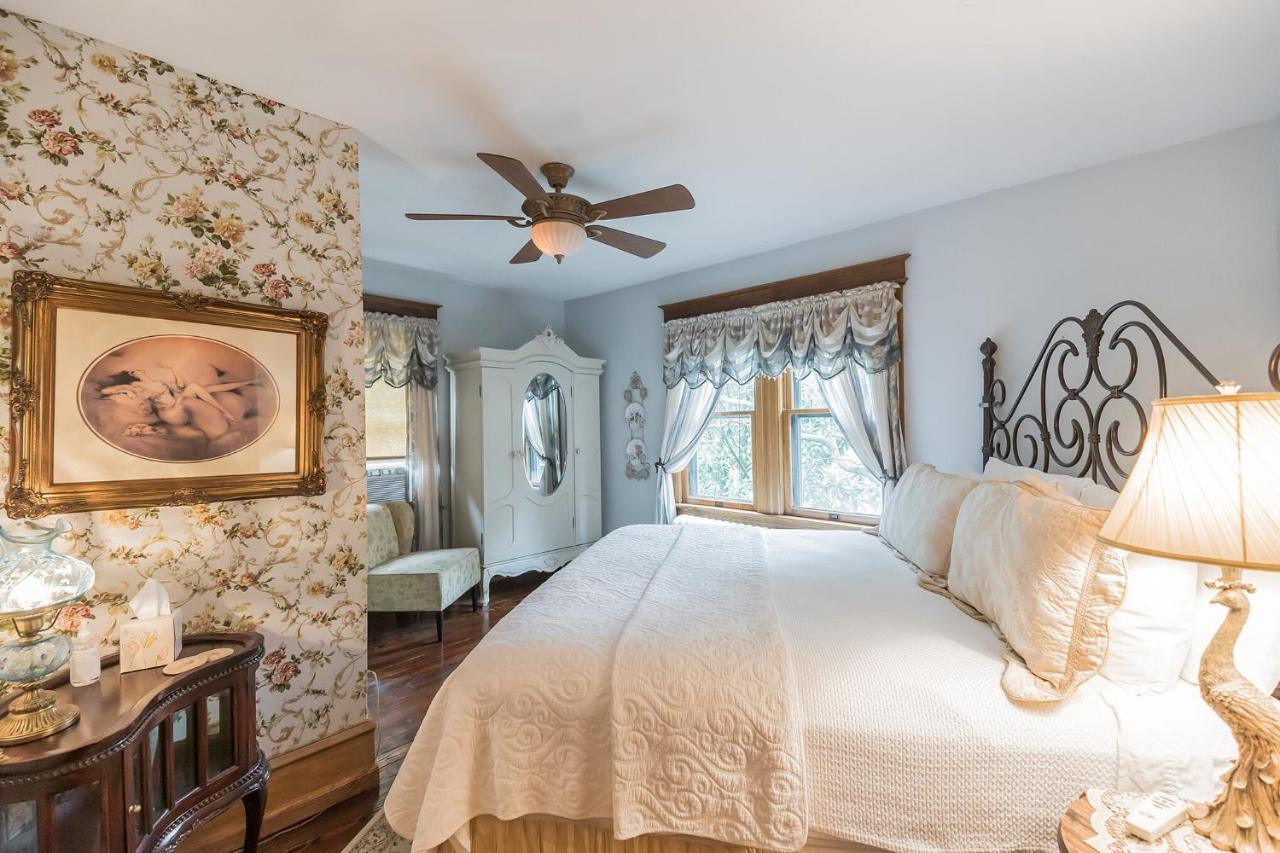 The Inn On Holly B&B Pitman Экстерьер фото