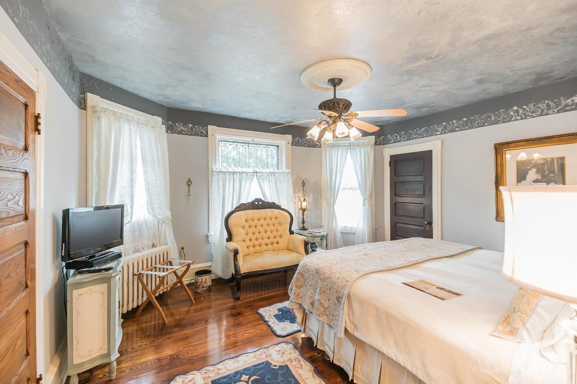 The Inn On Holly B&B Pitman Номер фото