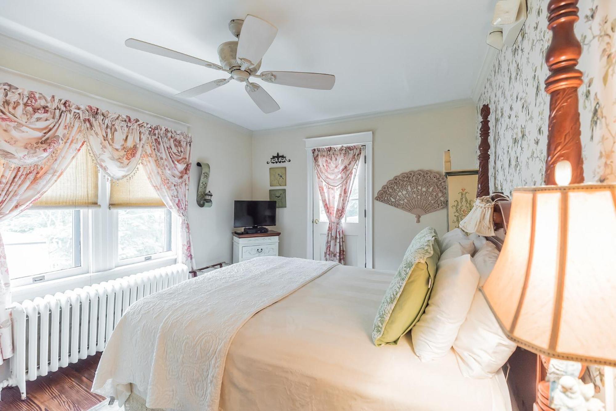 The Inn On Holly B&B Pitman Номер фото